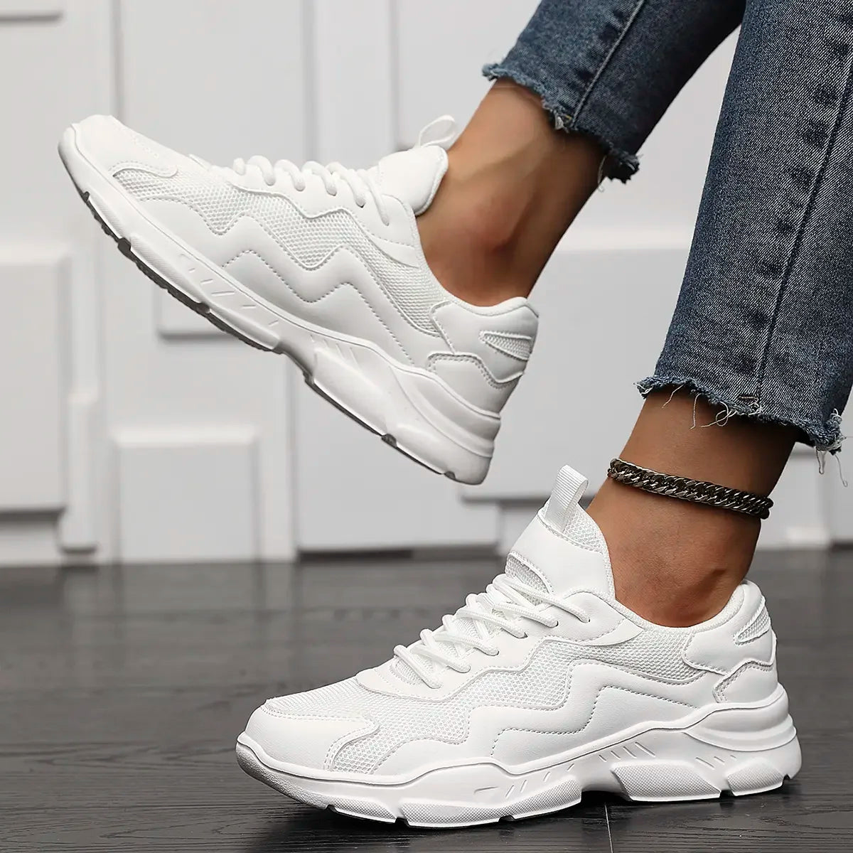 Vogue Lightweight Sneaker